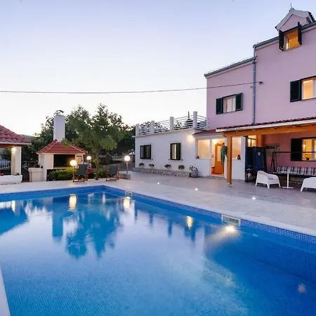 Prázdninový dům Holiday House Koprivno