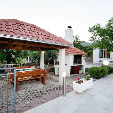 Holiday House Koprivno