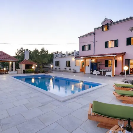 別荘 Holiday Home Koprivno Koprivno