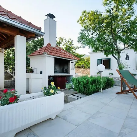 Holiday Home Koprivno 別荘 Koprivno
